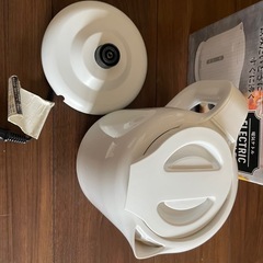 電気ケトル 1.0L DKE-100 山善 YAMAZENの画像