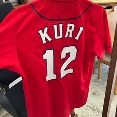 ☆値下げ☆2506-756 広島カープ ユニフォーム 12 KURI Mサイズ 汚れありの画像