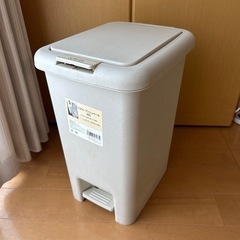 カインズ　ゴミ箱　20L