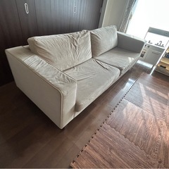 ボーコンセプト I.D.V. 2.5人掛けソファ 張地　sand bologna リビングの画像