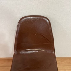 イス チェア 茶色 ブラウンの画像