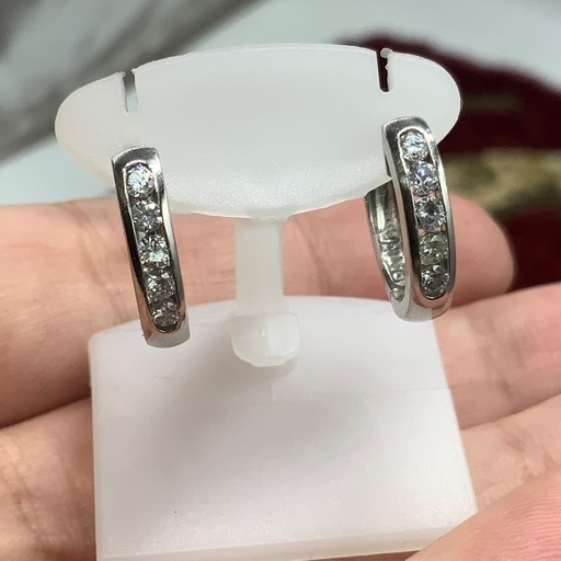 Pt900 ダイヤフープフープピアス　5.5g 0.25ct×2