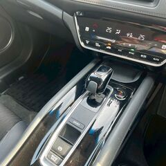 H30年式　ヴェゼルHV　ハイブリッドZホンダセンシング　メーカーナビ　ワンオーナー車の画像