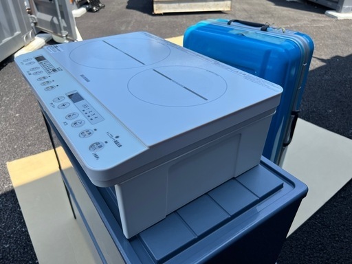 ?アイリスオーヤマ 2口 IHコンロ IHクッキングヒーター 1400W 100V 脚付き ホワイト IHK-W12S-W