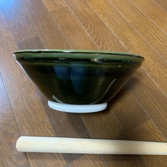 大きなすり鉢　棒付きの画像