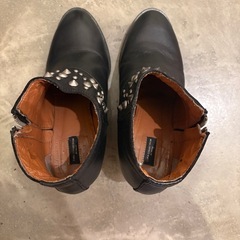 訳あり品､ZARA  サイドゴアブーツ レザー メタリック スタッズ 37サイズ ブラック 黒の画像