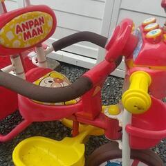 アンパンマン三輪車の画像