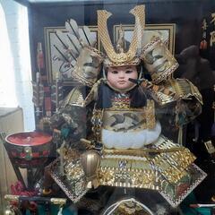 端午の節句　５月人形　たいまつ赤く点灯の画像