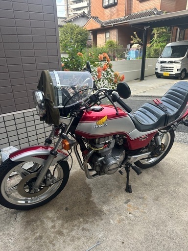 cb400n 三段シート　シートのみ今週末まで最終値下げ❗️ CB400SF NC39 NC42 全年式共用 チョビ三段シート 黒エナメル 金