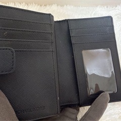 MICHEAL KORS財布の画像