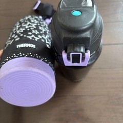 サーモス　カバー付き水筒の画像