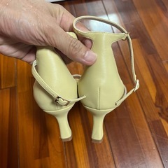 ベージュサンダル、サイズ約24cmの画像
