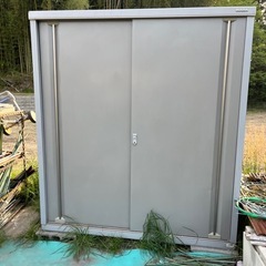 イナバ物置の画像