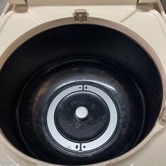 I 2506-759 三菱IHジャー炊飯器 NJ-SU06R-S形  3.5合炊き 2019年製 通電確認済み キズ  汚れありの画像