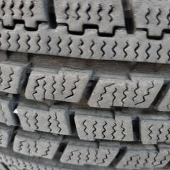 軽バンスタッドレスタイヤ　145/80R12  TOYO DELVEX　4本セットの画像