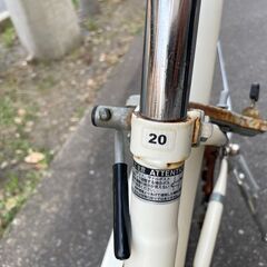 キッズ自転車　No.336　ホワイト　ライト、鍵付き　20インチ　【リサイクルショップどりーむ荒田店】の画像