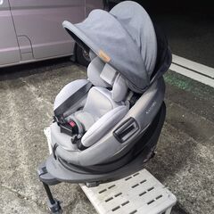 🍎コンビ チャイルドシート CG-TRL ISOFIXの画像