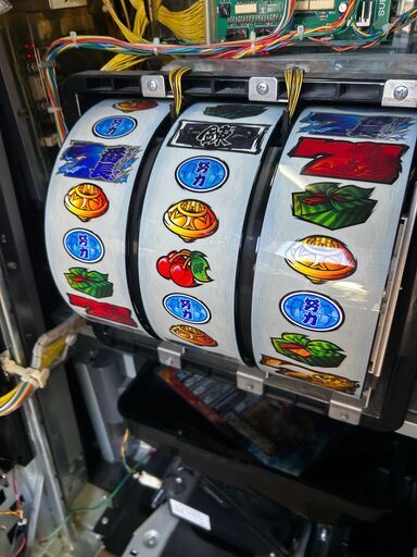 押忍！サラリーマン番長 実機 通電OK 扉キー・設定キー付 不要配線要 押忍！サラリーマン番長 実機 通電OK 扉キー・設定キー付 コイン不要配線要