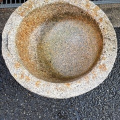 石製・石臼・睡蓮鉢の画像