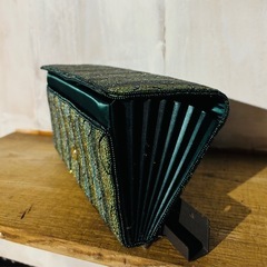 ビーズ刺繍バッグの画像