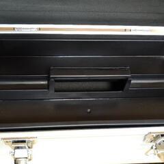 トラスコ中山(TRUSCO) アルミケース 中皿付  TACN-35

の画像