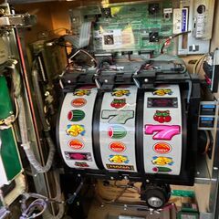 QUEEN HANA HANA 実機 家庭用電源対応 扉キー 設定キー付きの画像