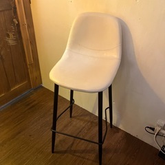 カウンター用ハイチェアの画像