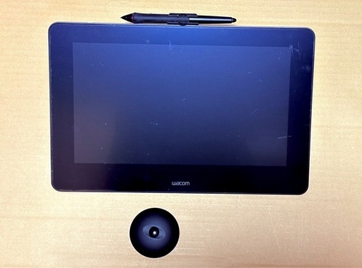 Wacom Cintiq Pro、薄型タッチスクリーンペンタブレット、ペンとペンスタンドお付けします！