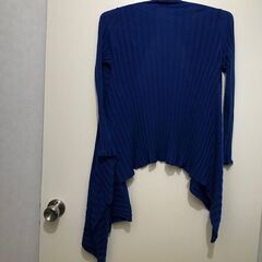 定価の90％OFFで出します！、　タグ付き、未使用、青、ブルーサイズF、BIGI です！の画像