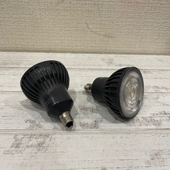 スポットライト 電球の画像