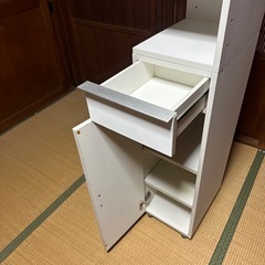 縦型収納棚
の画像