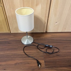 IKEA 卓上ライト