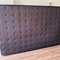 Serta セミダブルマットレス
の画像