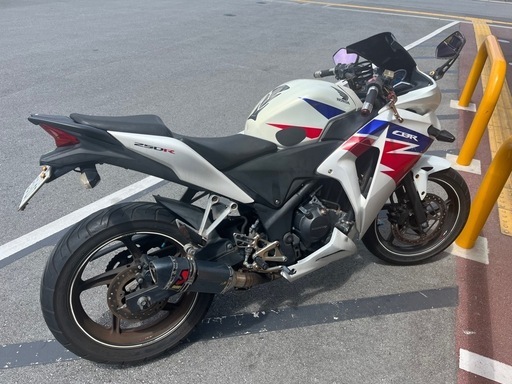 ホンダ　CBR250R バイク