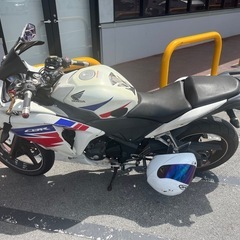 ホンダ　CBR250R