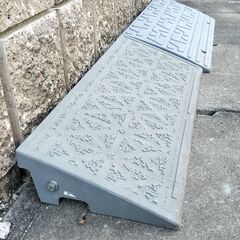 【値下げ！】KOHARA 段差スロープ 高さ10cm 幅60cm用　×1個（2個写っている画像がありますが取引は1個です）の画像