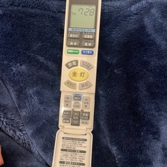 HITACHI シーリングライト12畳対応の画像