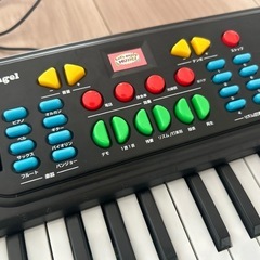 子供用　ピアノの画像