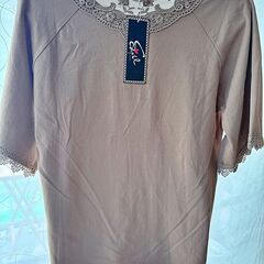51　夏物商き品　タグ付新品　定価　10000円　色焼けダメージ加工のようなもの　気にしないできれると思います。の画像