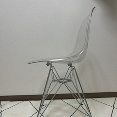 クリアチェアの画像