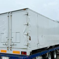 5.2坪/外寸長さ790+30cm、大型冷凍車のコンテナ★雨漏り...