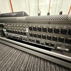 ハードケース付き　Behringer X32 COMPACT デジタルミキサーの画像