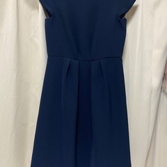 IENA SLOBE 紺色ワンピースの画像