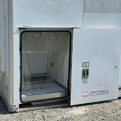 防災備蓄コンテナNO.5、外寸長さ355cm、保冷車のコンテナ、間仕切り、内寸高さ209cm ●資材倉庫.農漁業.バイクガレージ●福岡発 （ウ）の画像