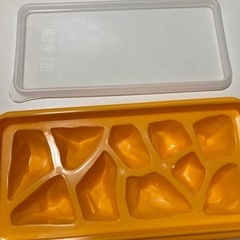 ニトリ かち割りアイストレー　製氷器の画像
