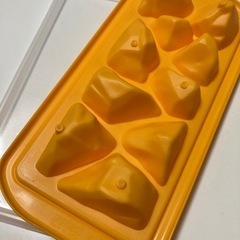ニトリ かち割りアイストレー　製氷器の画像