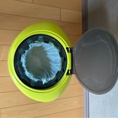 コンビ　オムツゴミ箱　カートリッジ付きの画像