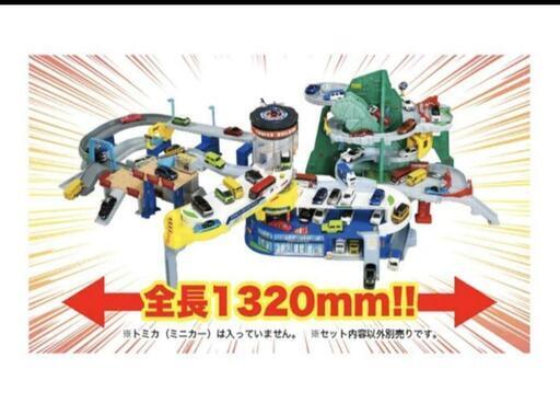 トミカワールド5作品》トミカビル高速道路やまのぼりスライダー