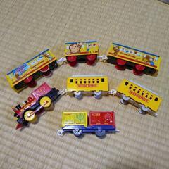 プラレール　車両　ディズニー　ミッキーマウス おさるのジョージ