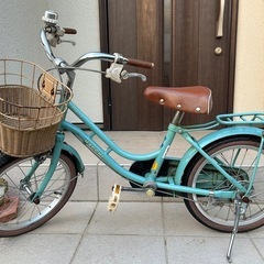 引き取り　HACCHI 子供用自転車 水色 レトロ 16インチ　補助輪つきの画像